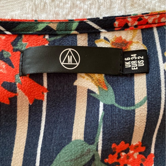 Missguided Crop Top XS - Picture 3 of 8